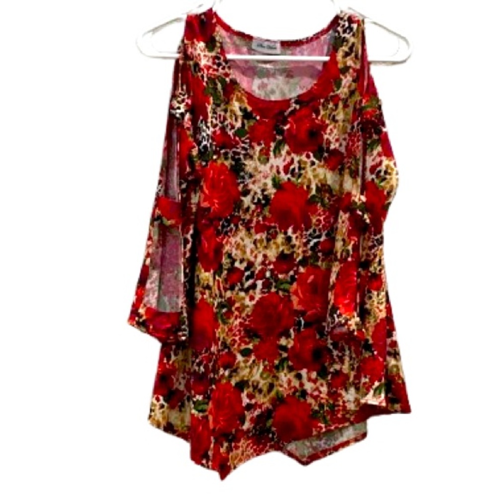 Star Vixen Floral 3/4 Open Sleeve Blouse